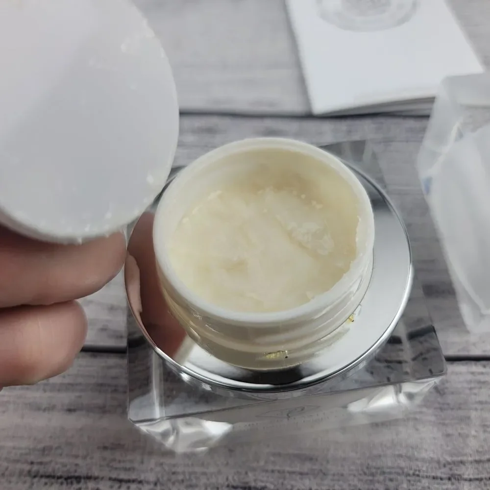 Forever Flawless- Diamond Infused Hydra-PM Night Cream NIB - Picture 2 of 2